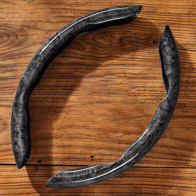 Hiilisuojus ohjauspyörälle