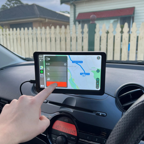 Multimediasystem fürs Auto - HD-Bildschirm & drahtloses CarPlay