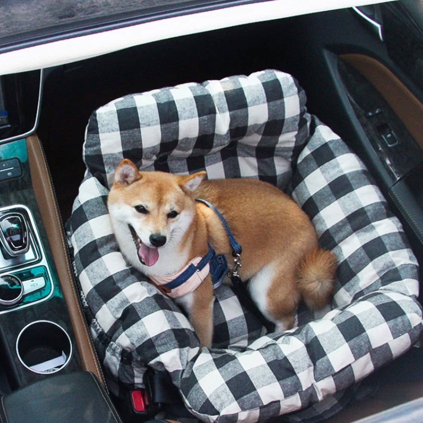 Dog Car Seat – Optimal Comfort While Traveling 