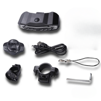 مصباح خلفي متعدد الوظائف للدراجة - إشارات الانعطاف والفرامل والإنذار